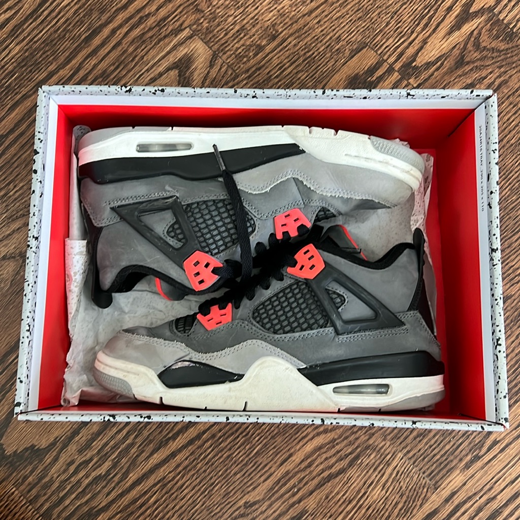 Air Jordan 4 Retro Shoes